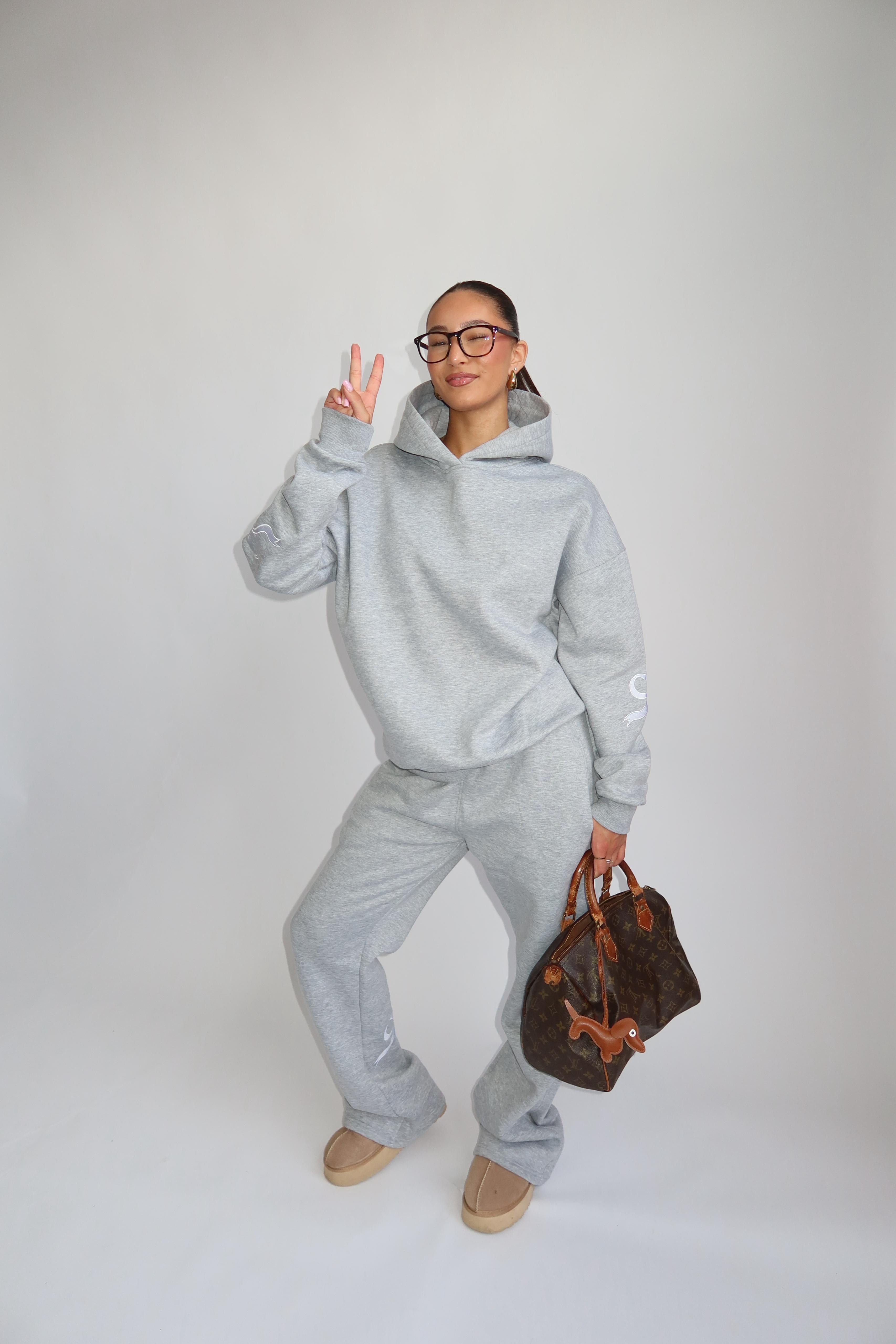 Gray bow-tie jogging pants