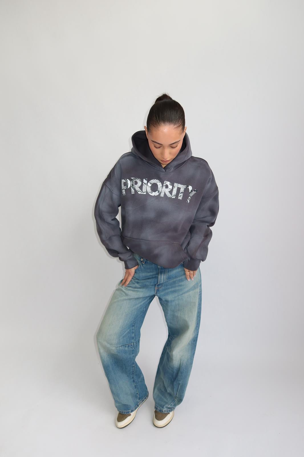 Priority hoodie cloud grey