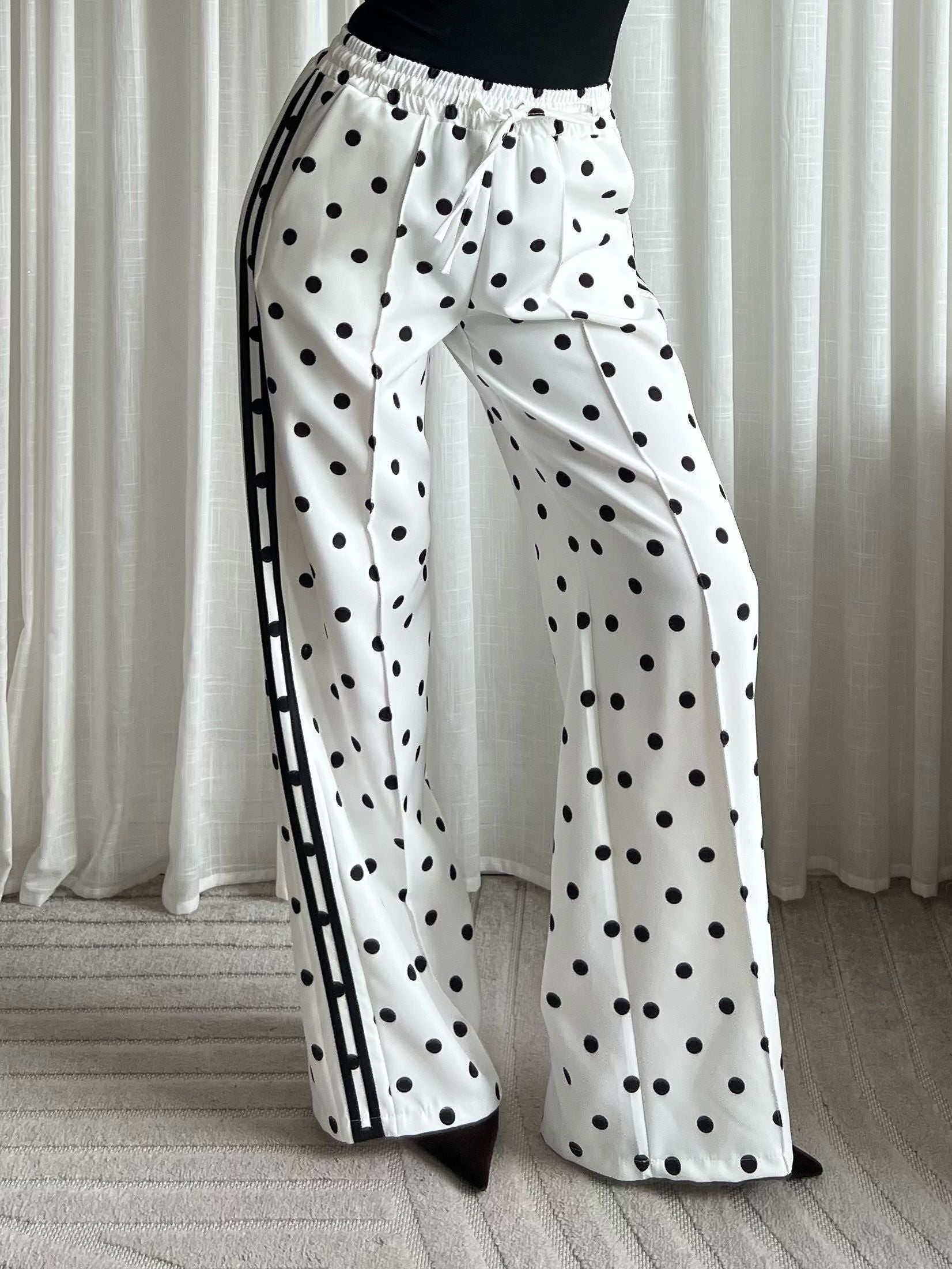 Limited polka dots pants white