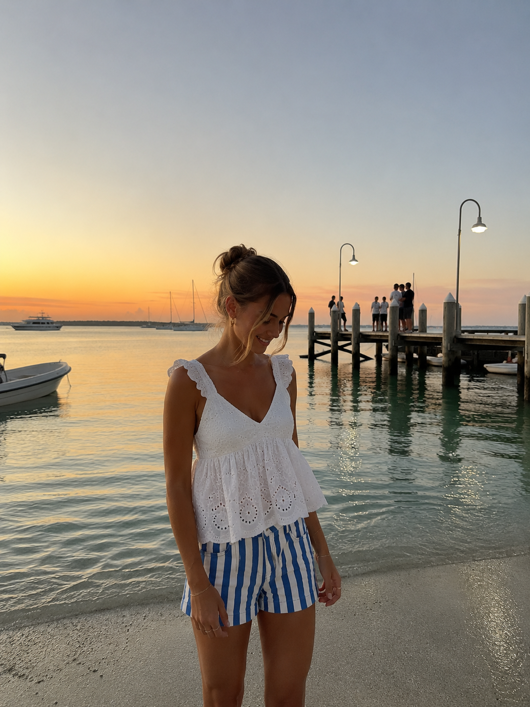 Striped short blue