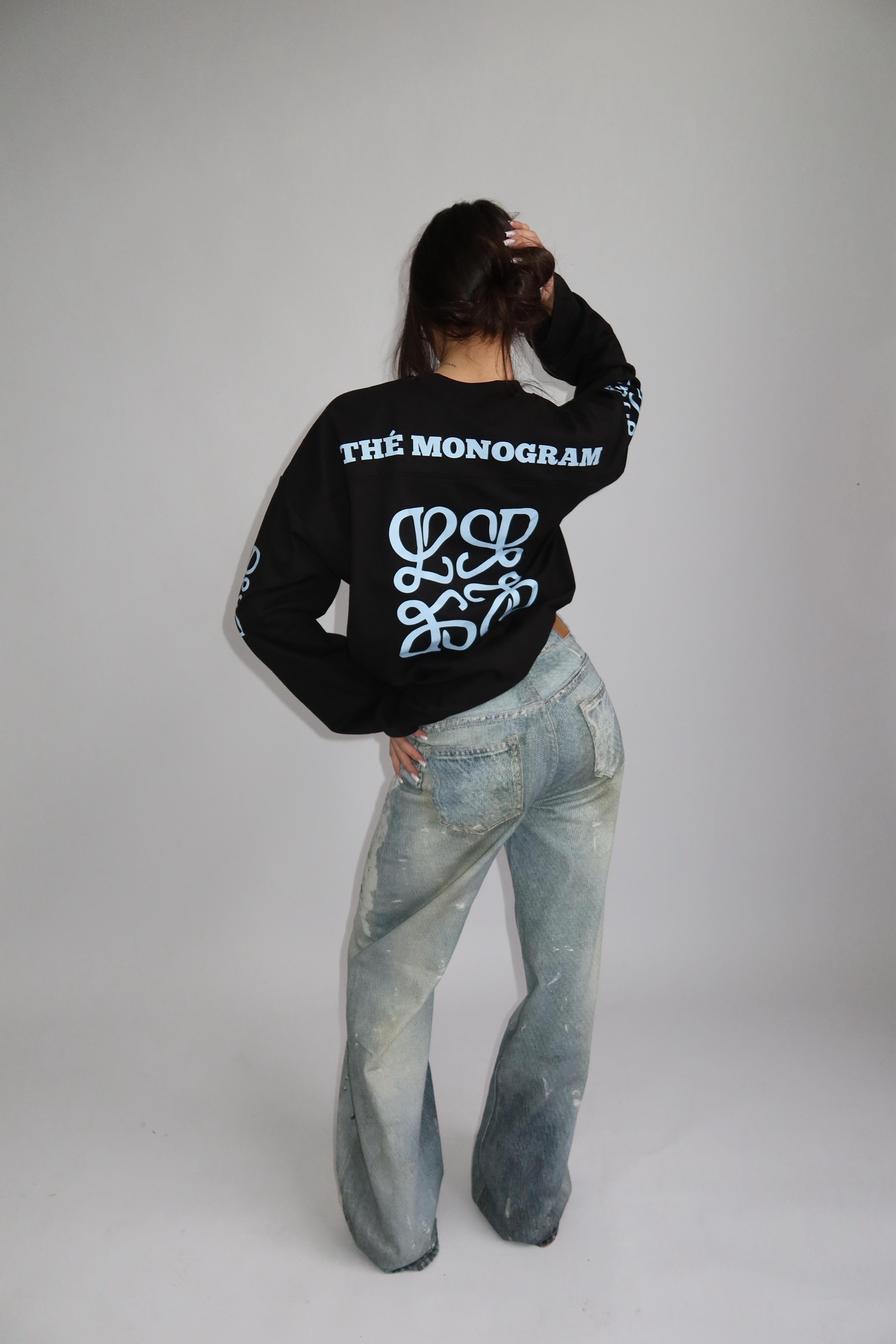 The monogram longsleeve zwart blauw pre order