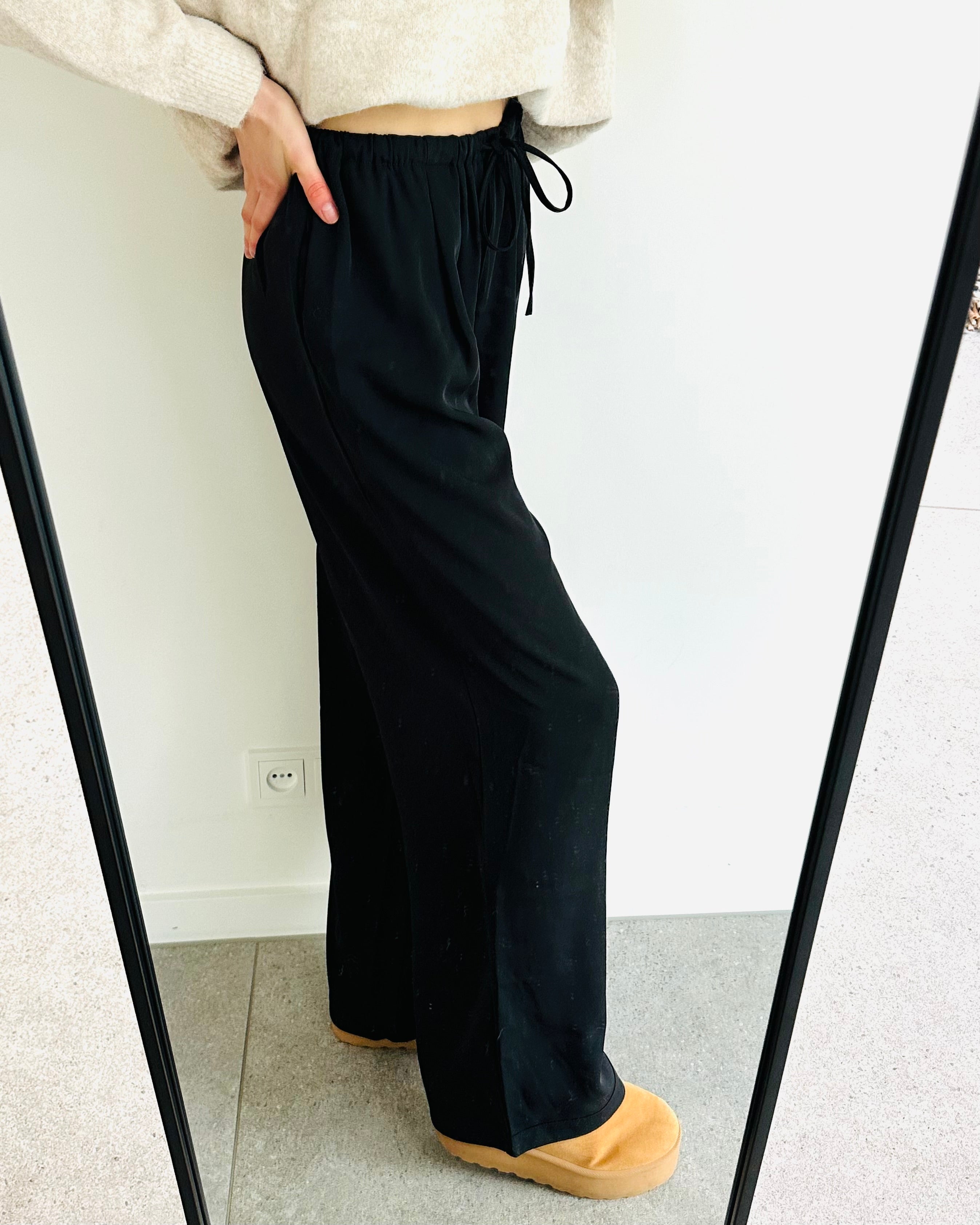Fall pants black