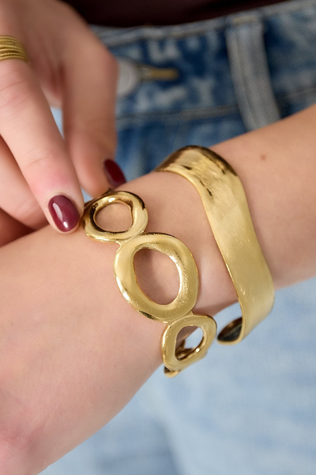 Hoop bangle armband goud