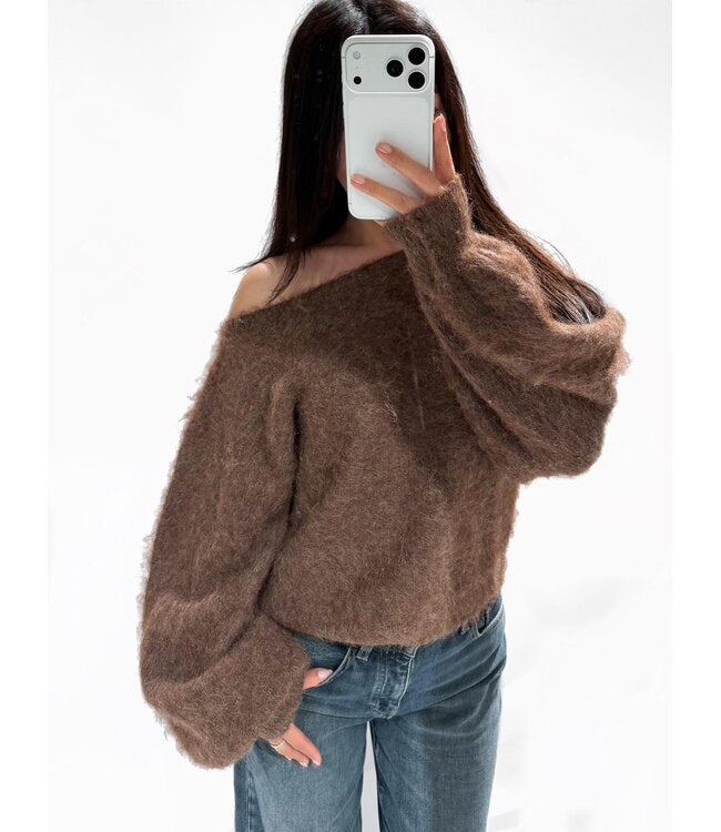 Sally fluffy trui taupe