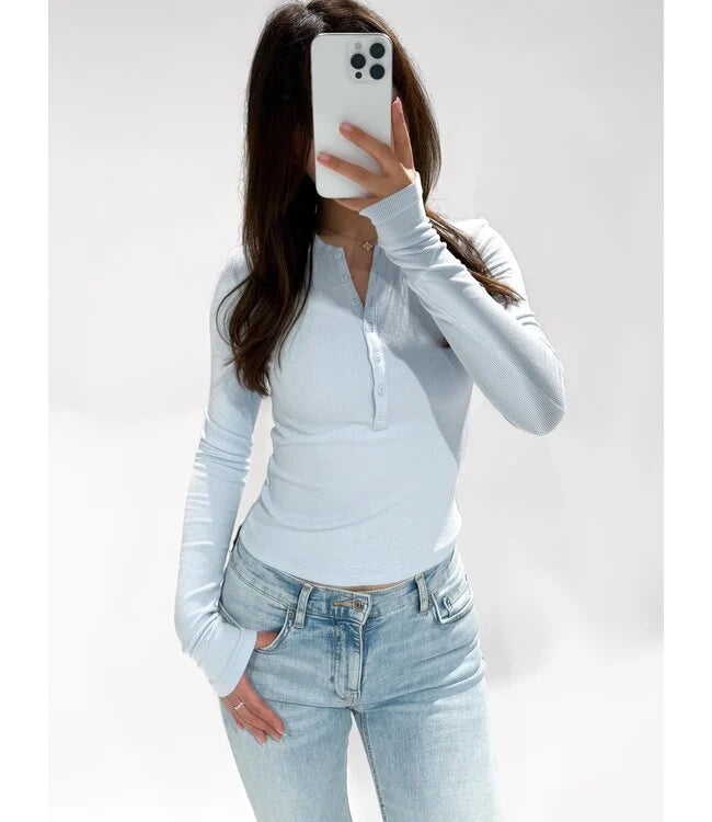 Maaik top long sleeve sky blue