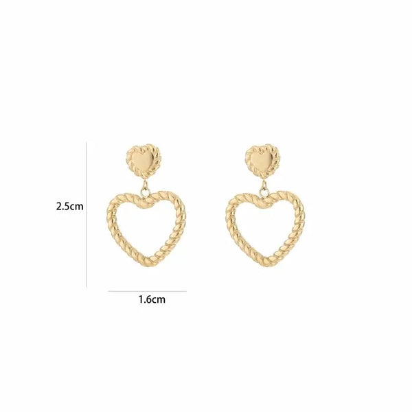 Twisted heart earring goud