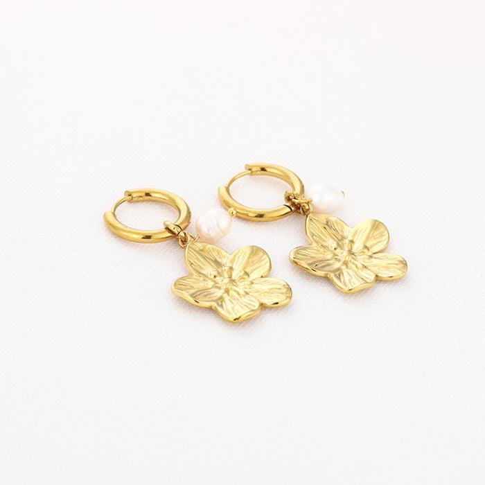 Flower pearl oorbellen goud